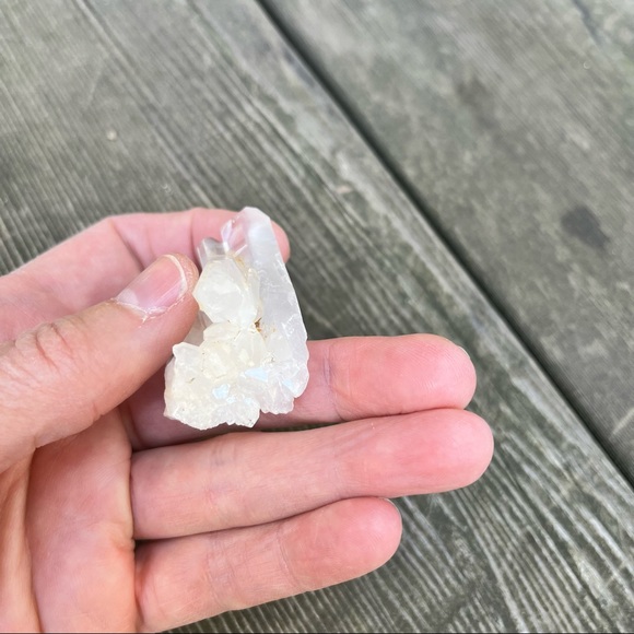 Clear Quartz Crystal Cluster Self Standing - Picture 15 of 16